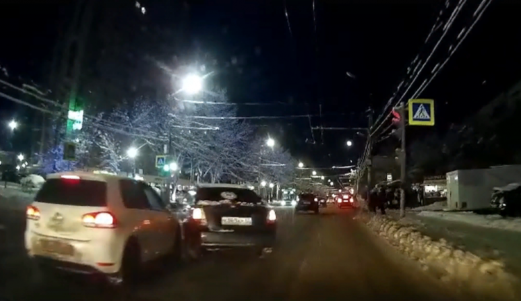 Утром 25 декабря на Касимовском шоссе столкнулись две легковушки