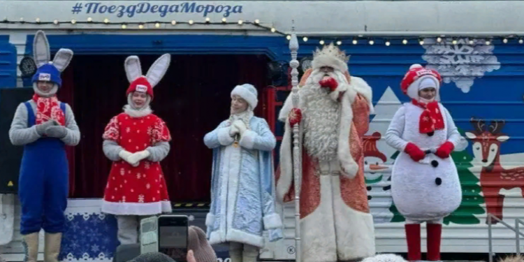 В Сети опубликовали фото прибывшего в Рязань поезда Деда Мороза