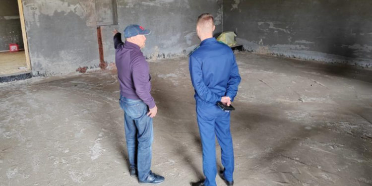 Прокуратура осмотрела проблемную стройку в селе Кирицы Спасского района