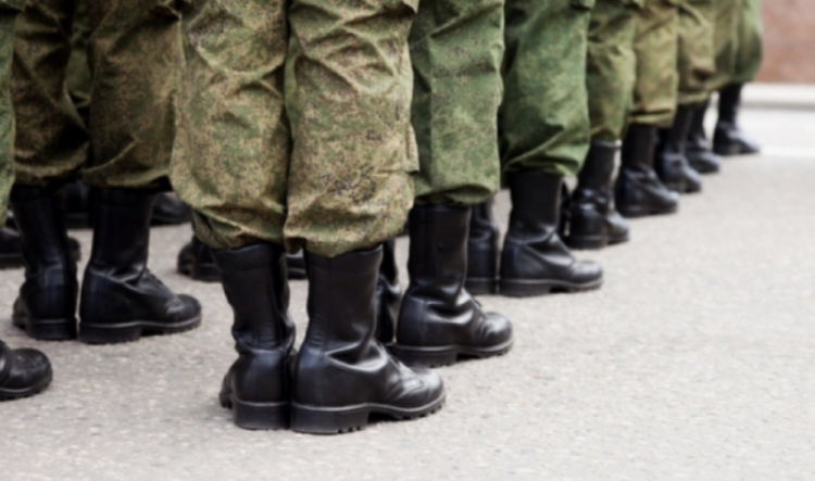 7 мигрантов, недавно получившие гражданство РФ, заключили контракт с Минобороны