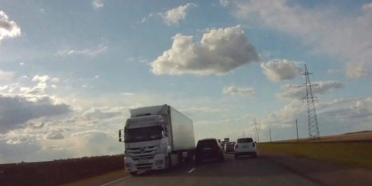 Рязанская Госавтоинспекция проводит проверку после публикации ролика с водителем-лихачом Рязанская Госавтоинспекция проводит проверку после публикации ролика с водителем-лихачом