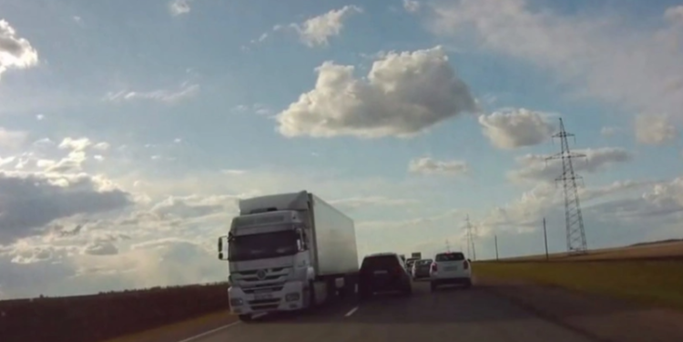 Рязанская Госавтоинспекция проводит проверку после публикации ролика с водителем-лихачом