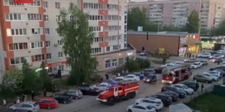 На рязанской улице Интернациональной в многоэтажке произошло задымление На рязанской улице Интернациональной в многоэтажке произошло задымление