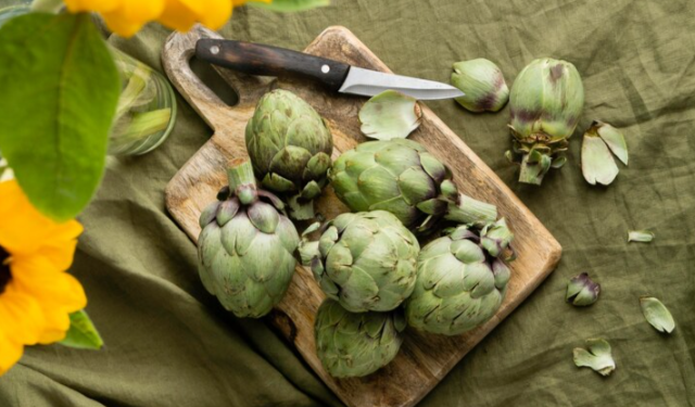 Эксперт Вильданов: йогурты, артишоки и кабачки помогут перенести жару Эксперт Вильданов: йогурты, артишоки и кабачки помогут перенести жару