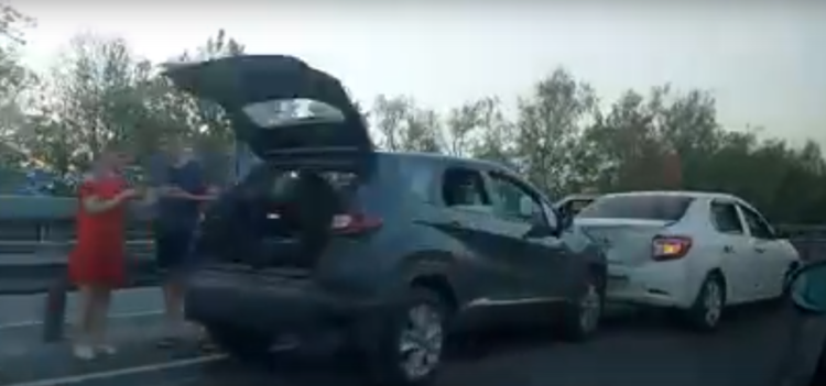 На Солотчинском шоссе столкнулись две легковушки