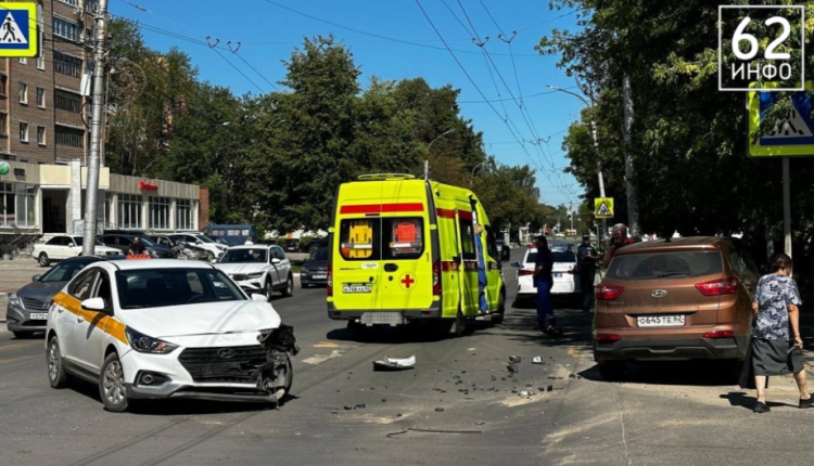 На улице Грибоедова 8 июля произошло серьезное ДТП