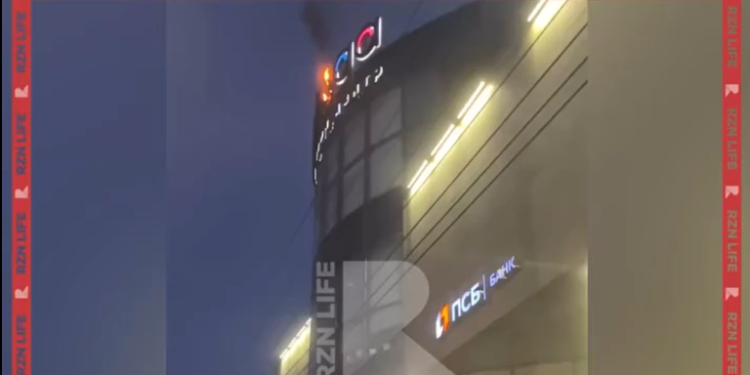 На улице Ленина горела вывеска рязанского ТЦ «Аркада»