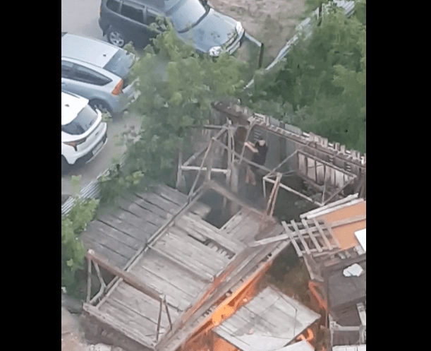 На улице Быстрецкой дети устроили поджог