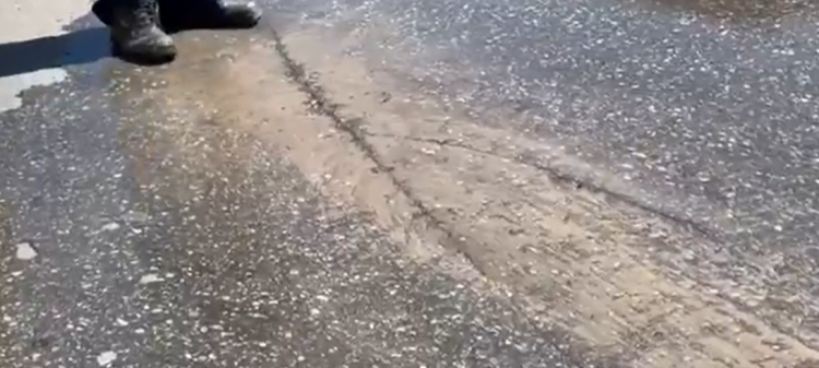 На Малом шоссе прорвало канализацию