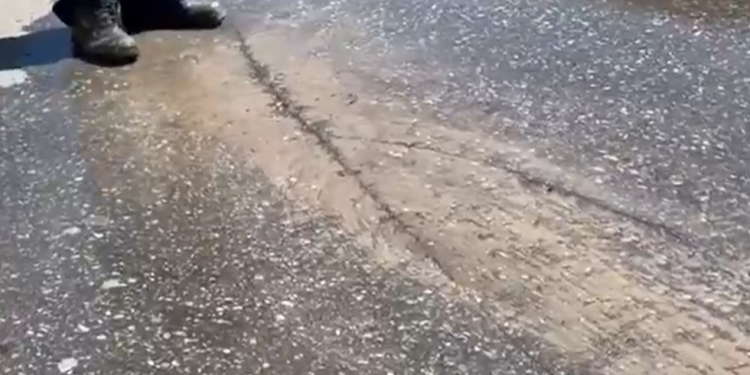 На Малом шоссе прорвало канализацию