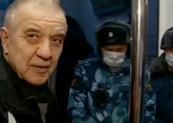 "Скопинский маньяк" Мохов пожаловался, что Собчак недостаточно заплатила ему за интервью «Скопинский маньяк» Мохов пожаловался, что Собчак недостаточно заплатила ему за интервью