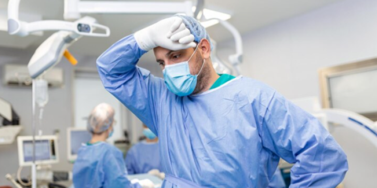 Хирурги рязанской БСМП спасли пациента с проникающим ранением сердца