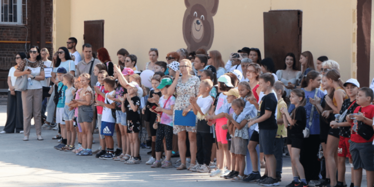 На территории рязанской школы №1 открыли современную спортивную площадку На территории рязанской школы №1 открыли современную спортивную площадку