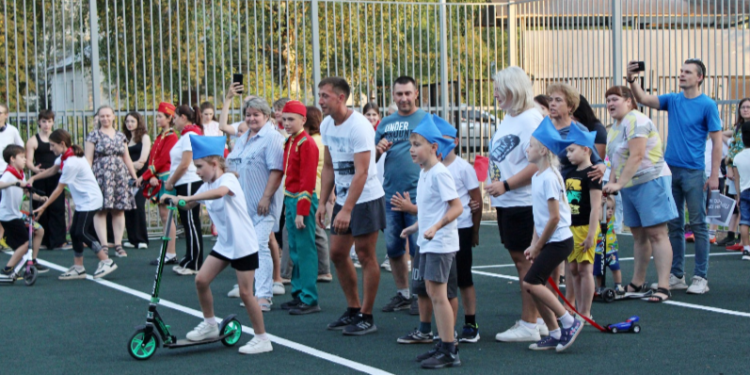 На территории рязанской школы №24 открыли спортивную площадку На территории рязанской школы №24 открыли спортивную площадку