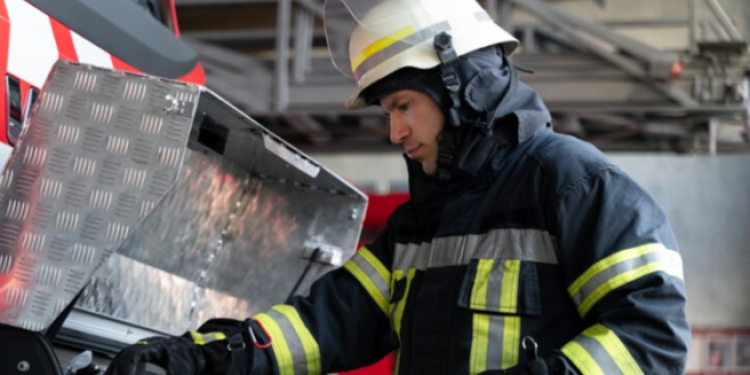 2 сентября на улице Зубковой загорелся мусор