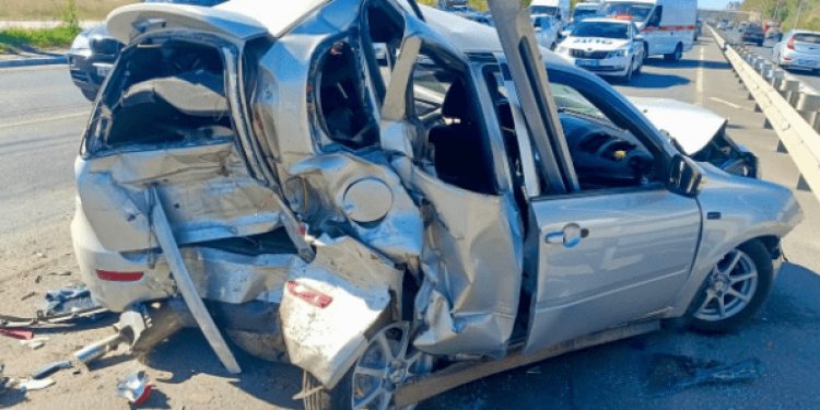 УМВД: в ДТП на Московском шоссе пострадали три человека, в том числе 5-летний ребенок УМВД: в ДТП на Московском шоссе пострадали три человека, в том числе 5-летний ребенок