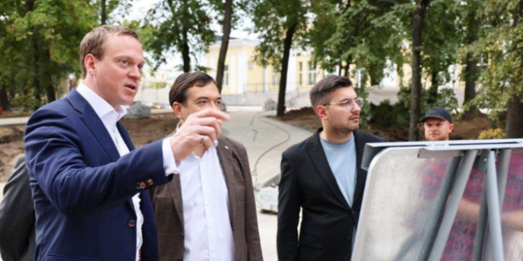 Губернатор Павел Малков проконтролировал ход благоустройства в рязанском Нижнем горпарке Губернатор Павел Малков проконтролировал ход благоустройства в рязанском Нижнем горпарке