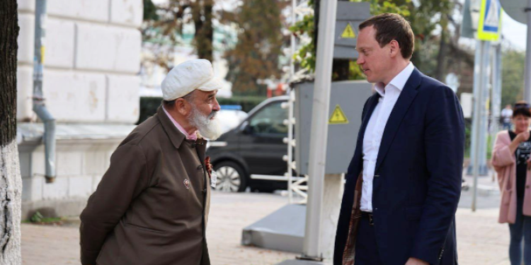 Рязанский весовщик пожаловался Малкову на водителей машин и самокатчиков на улице Почтовой