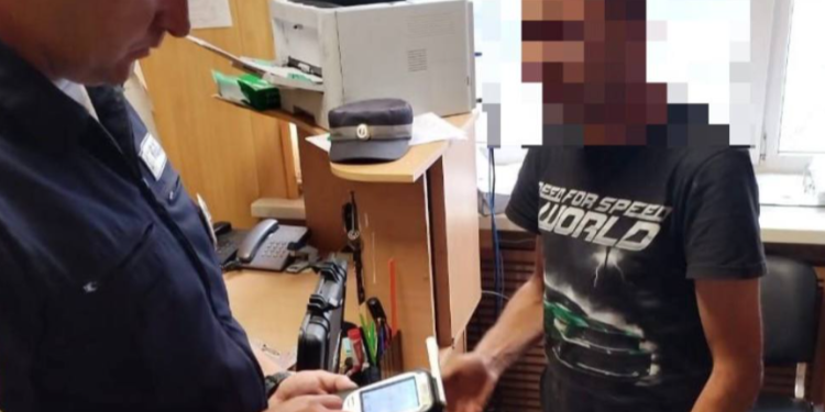 В Клепиковском районе задержали 47-летнего пьяного водителя на «СеАЗ»