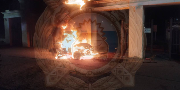 Около рязанского ЦПКиО в сгоревшем автомобиле нашли труп Около рязанского ЦПКиО в сгоревшем автомобиле нашли труп