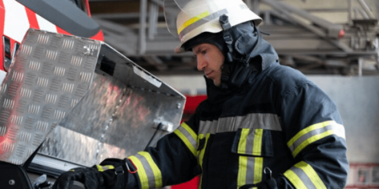 На пожаре в Михайловском районе пострадал 65-летний мужчина На пожаре в Михайловском районе пострадал 65-летний мужчина