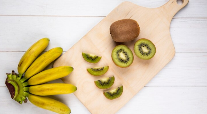 Диетолог Дианова: фрукты, ягоды и жирная рыба помогут защитить организм от осенних вирусов