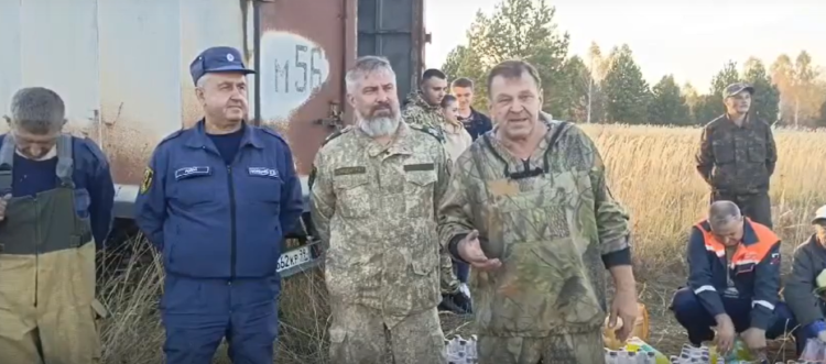 Жители Шиловского района вместе с пожарными отстояли деревню Сасыкино