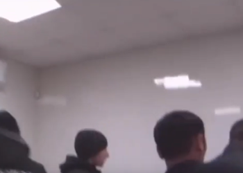 В тестовом центре в Рязани иностранцам, которые не знали русского языка, помогали сдать экзамен