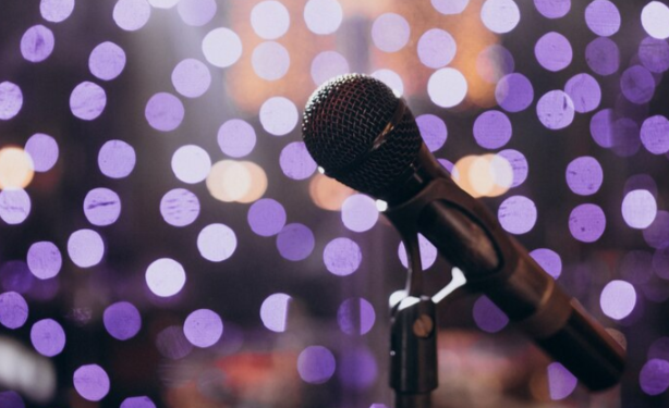 Продюсер певицы Анны Асти подарил 14-летней рязанской артистке трек