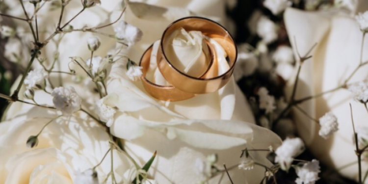 Два рязанских педагога заключили союз с возлюбленными в День учителя