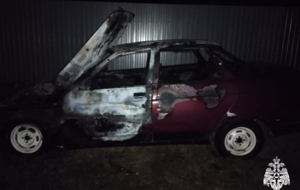 В Касимовском районе сгорела легковушка