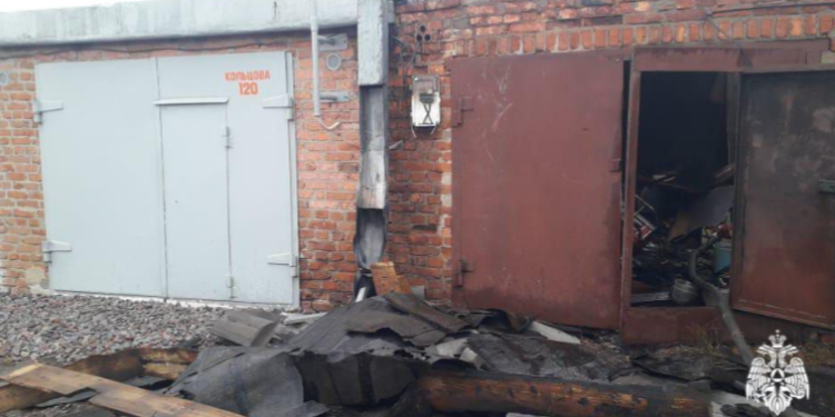 Причиной пожара на улице Дзержинского стала оставленная без присмотра свеча Причиной пожара на улице Дзержинского стала оставленная без присмотра свеча