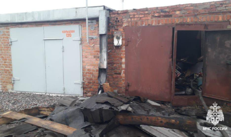 Причиной пожара на улице Дзержинского стала оставленная без присмотра свеча