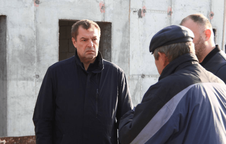 Мэр Рязани Артемов проконтролировал ход строительства школы в Олимпийском городке