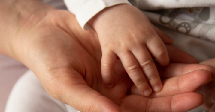 Рязанские врачи скорой помощи приняли роды у женщины в квартире