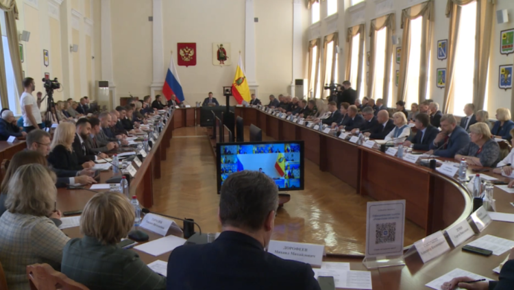 В рязанском правительстве обсудили ситуацию с отоплением в городе