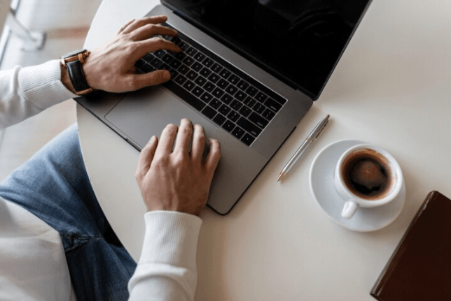 Россиянам напомнили о шестидневной рабочей неделе в конце октября