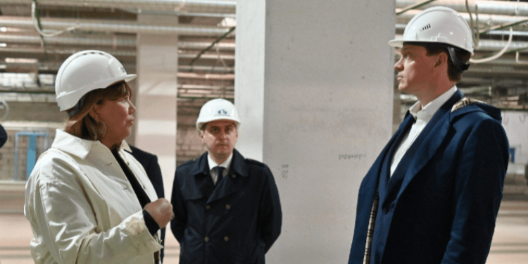 Малков проконтролировал ход строительства двух заводов в Скопинском районе