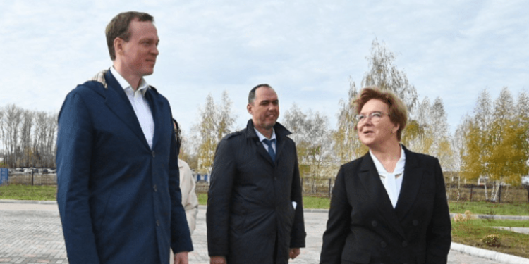 Малков посетил в селе Успенское Скопинского района новые школы и детский сад Малков посетил в селе Успенское Скопинского района новые школы и детский сад