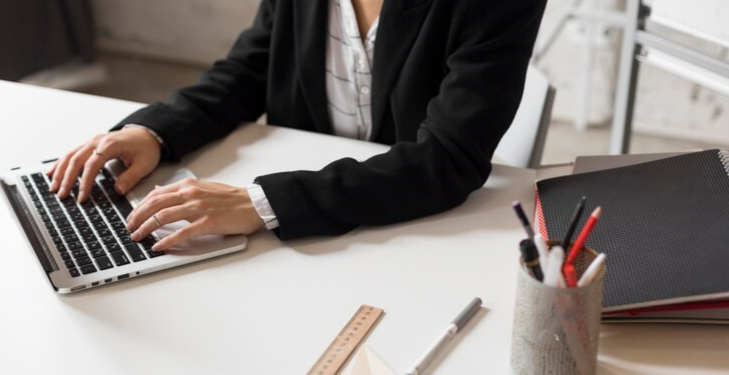 В России 2 ноября станет сокращенным рабочим днем В России 2 ноября станет сокращенным рабочим днем