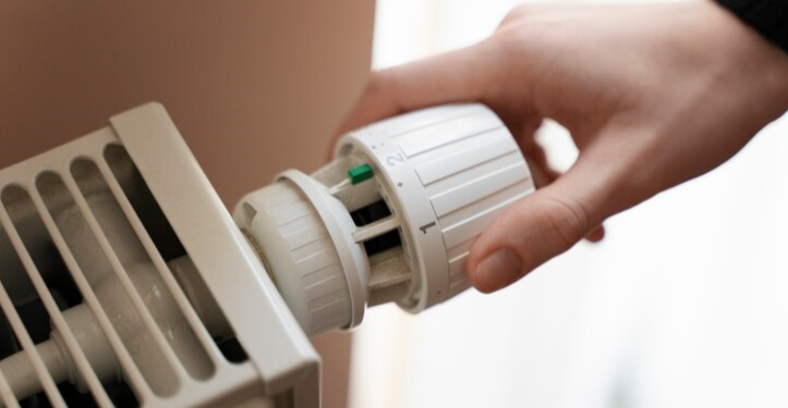 В доме №6Б по улице Бирюзова уже неделю отсутствуют горячая вода и отопление