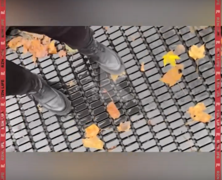 Рязанцы жалуются на застой воды под батутами на Лыбедском бульваре