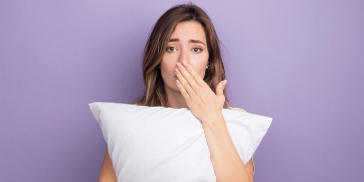 Невролог Мартынов: если не получается уснуть, то стоит отказаться от гаджетов