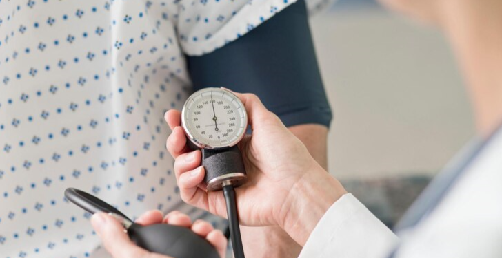 Кардиолог Шляхто: к повышению артериального давления ведет избыток соли в организме