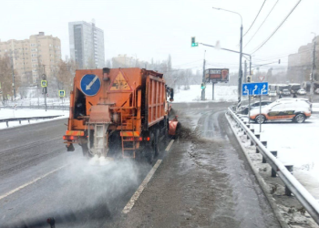 Малков проконтролировал первую в 2024 году уборку снега в Рязани Малков проконтролировал первую в 2024 году уборку снега в Рязани