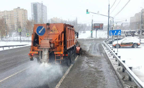 Малков проконтролировал первую в 2024 году уборку снега в Рязани Малков проконтролировал первую в 2024 году уборку снега в Рязани