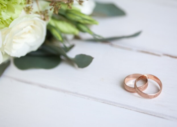 Влюбленные из Рязани поженились в шоу "Четыре свадьбы" на телеканале "Пятница!" Влюбленные из Рязани поженились в шоу «Четыре свадьбы» на телеканале «Пятница!»