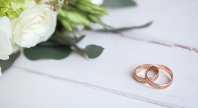 Влюбленные из Рязани поженились в шоу «Четыре свадьбы» на телеканале «Пятница!»