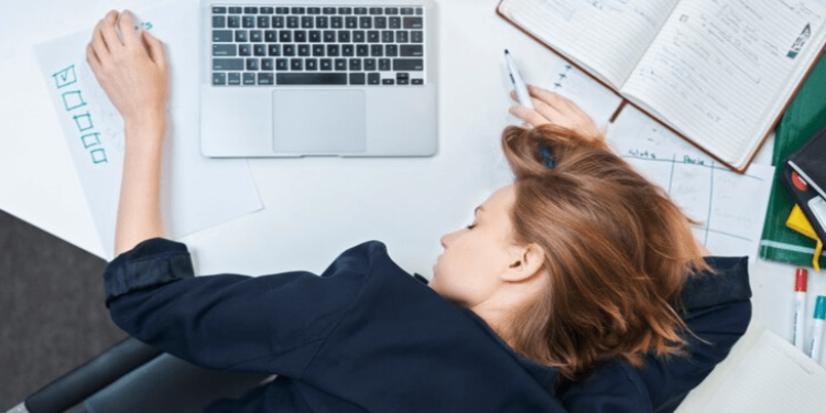 Россиянам рассказали, почему 28 декабря не будет сокращенным днем