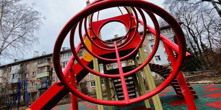 Артемов: в рязанских дворах в 2024 году появились 40 игровых и спортивных площадок